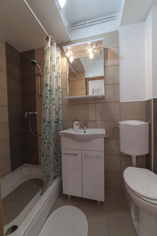 Breza Guesthouse Слуни Экстерьер фото